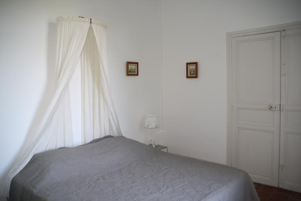 Aux Pots Bleus Bed & Breakfast Nissan-lez-Enserune Room photo