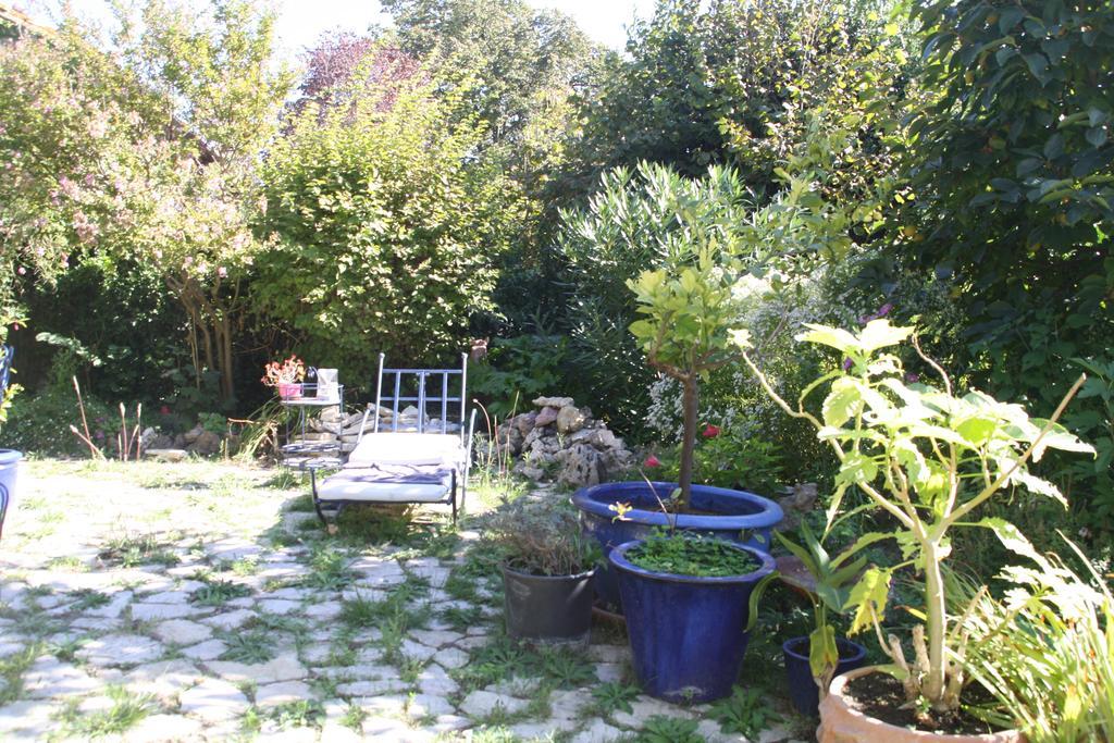 Aux Pots Bleus Bed & Breakfast Nissan-lez-Enserune Exterior photo