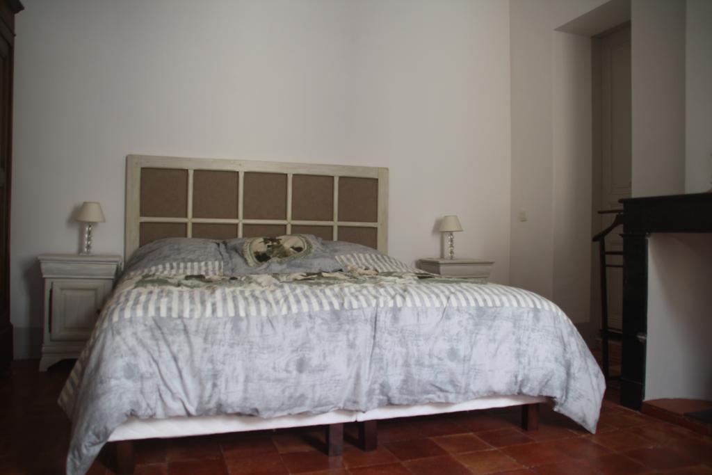 Aux Pots Bleus Bed & Breakfast Nissan-lez-Enserune Room photo